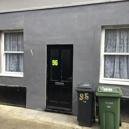 96 High Street Apartment Ryde  Exterior photo